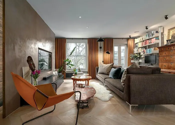 Modern Flat In Notting Hill